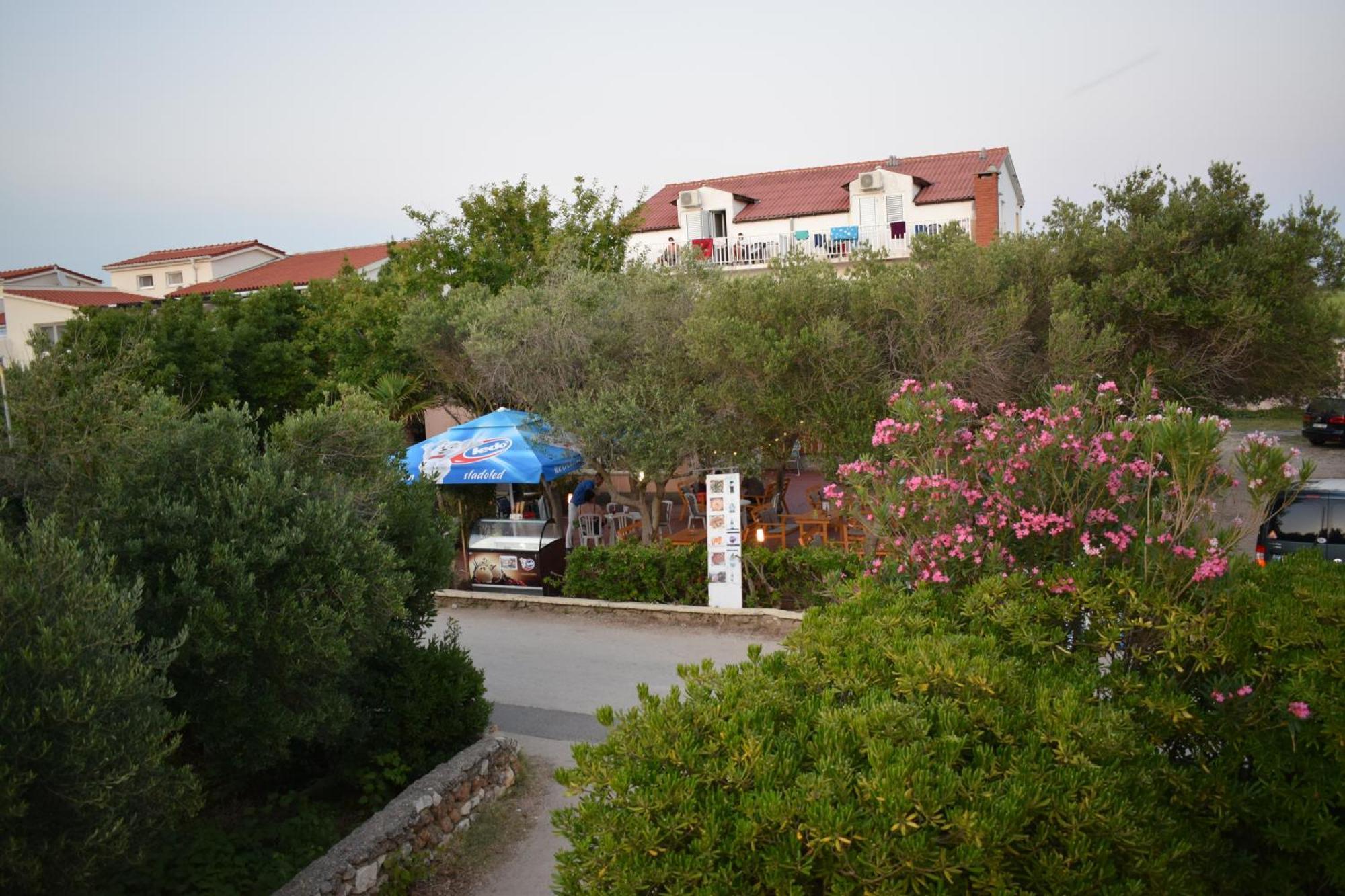 Panorama Apartments Povljana Buitenkant foto