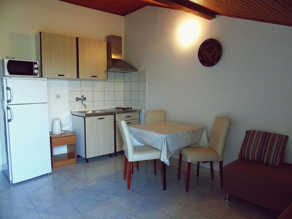 Panorama Apartments Povljana Buitenkant foto